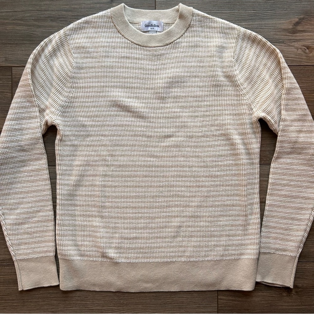 Crew neck sweater in beige/cream/tan